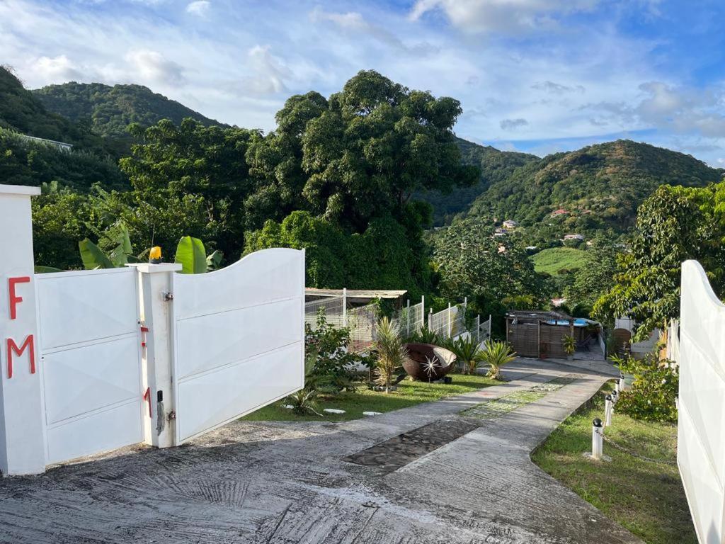 Residence Flores De Maria Le Marin Exterior photo